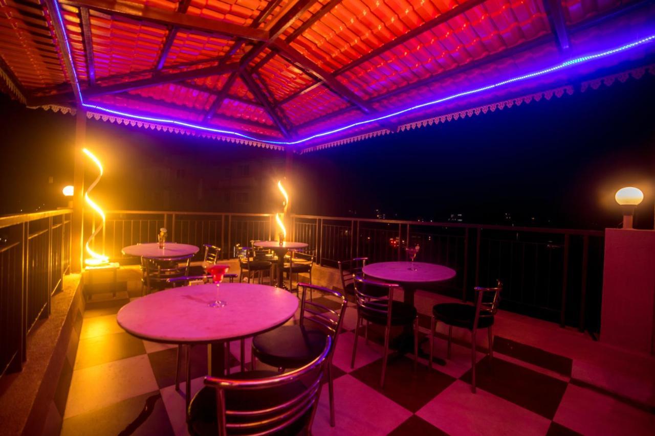 Encore Suites Goa Panaji Exteriör bild