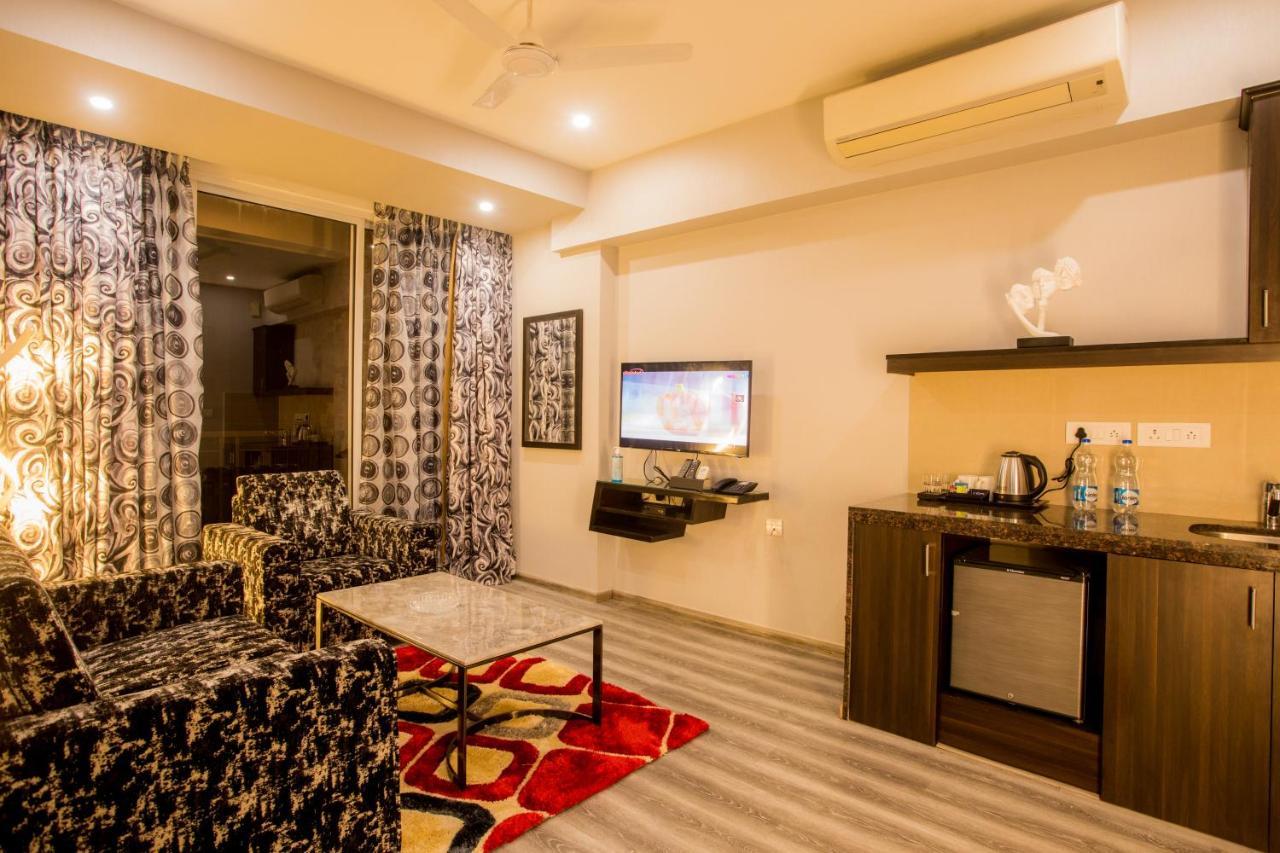 Encore Suites Goa Panaji Exteriör bild