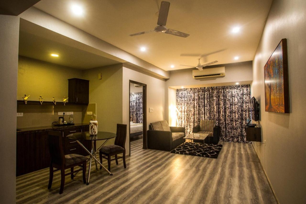 Encore Suites Goa Panaji Exteriör bild