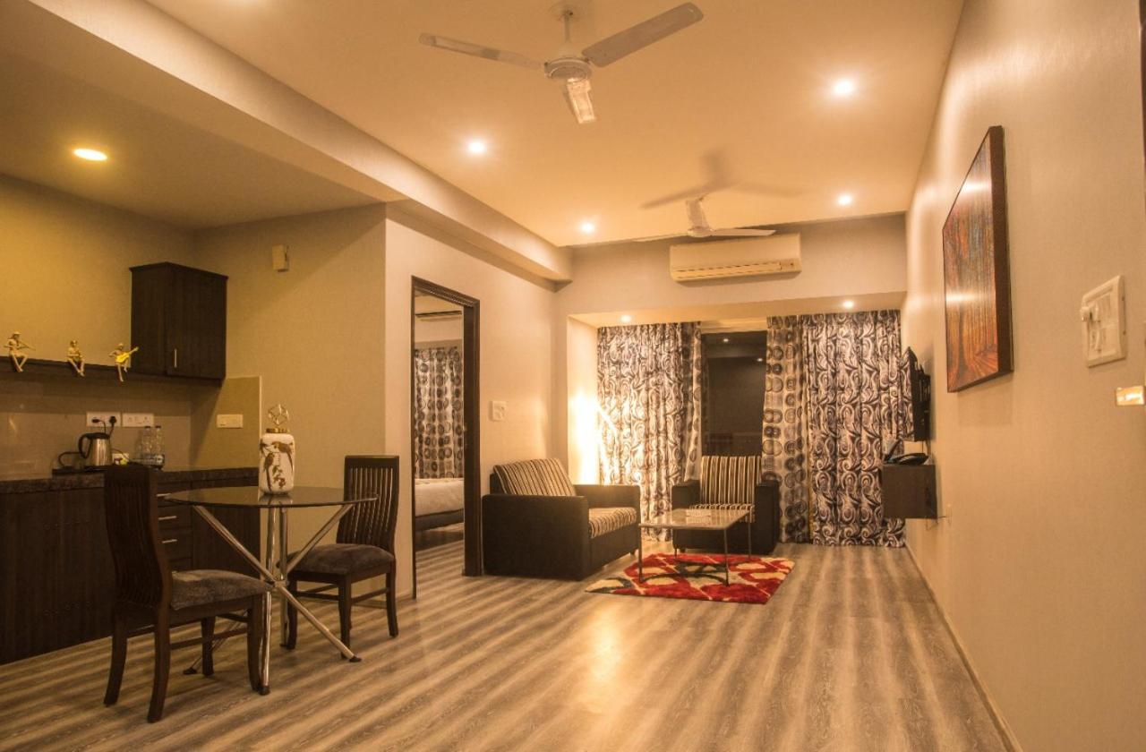 Encore Suites Goa Panaji Exteriör bild